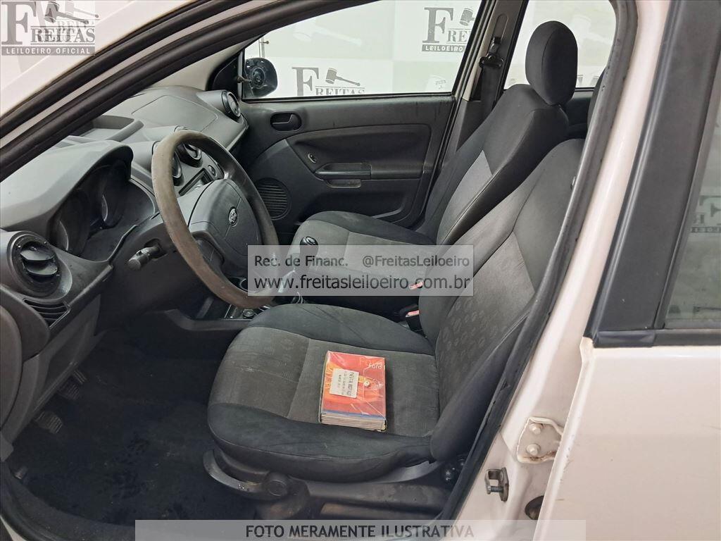 Ford Fiesta Flex 2013 — foto 6