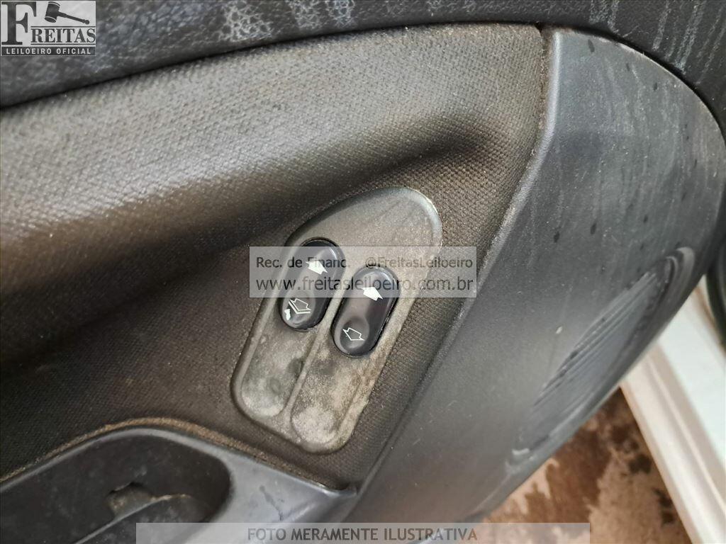 Ford Fiesta Flex 2013 — foto 13