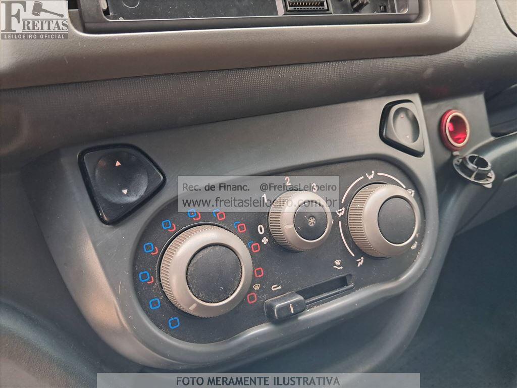 Fiat UNO Vivace 1.0 2014 — foto 10