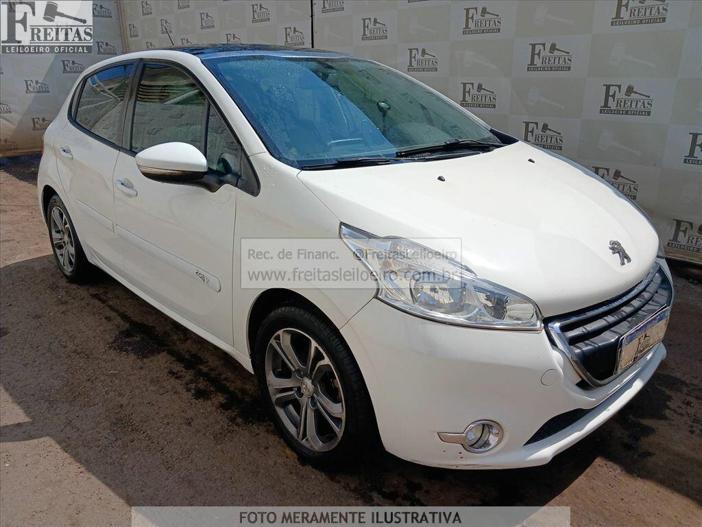 Peugeot 208 Allure 2014 — foto 2