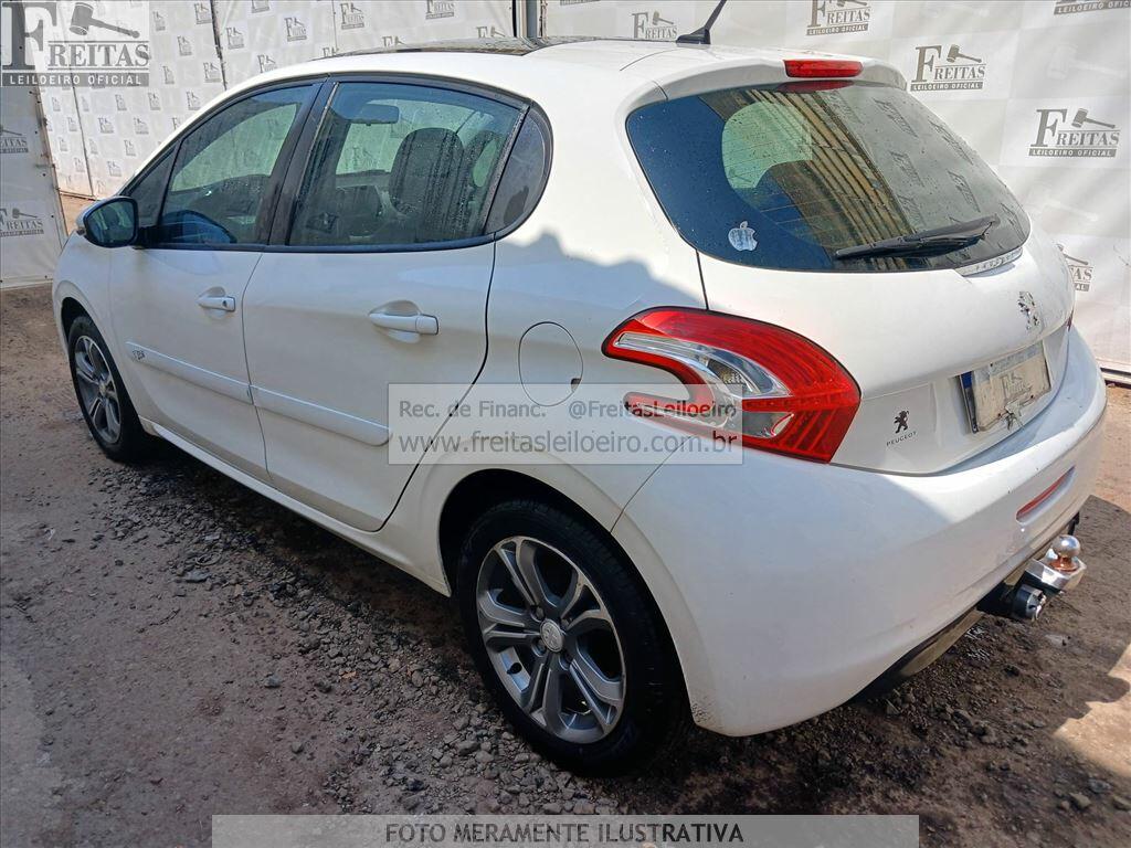 Peugeot 208 Allure 2014 — foto 3