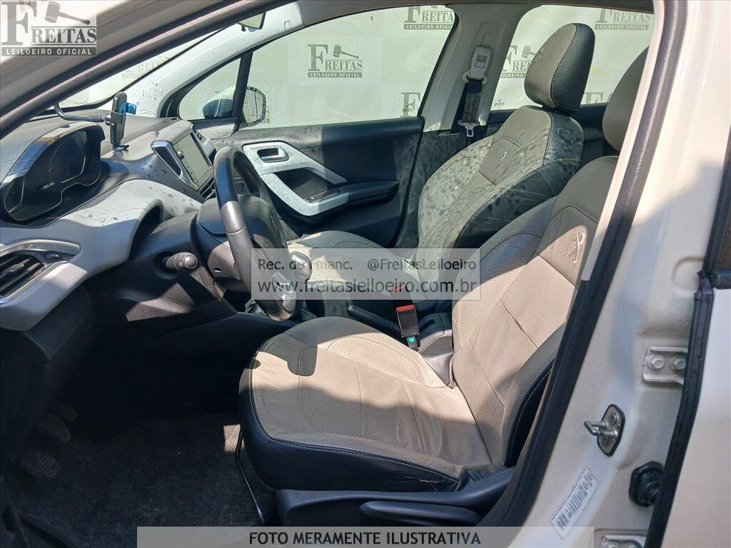 Peugeot 208 Allure 2014 — foto 6