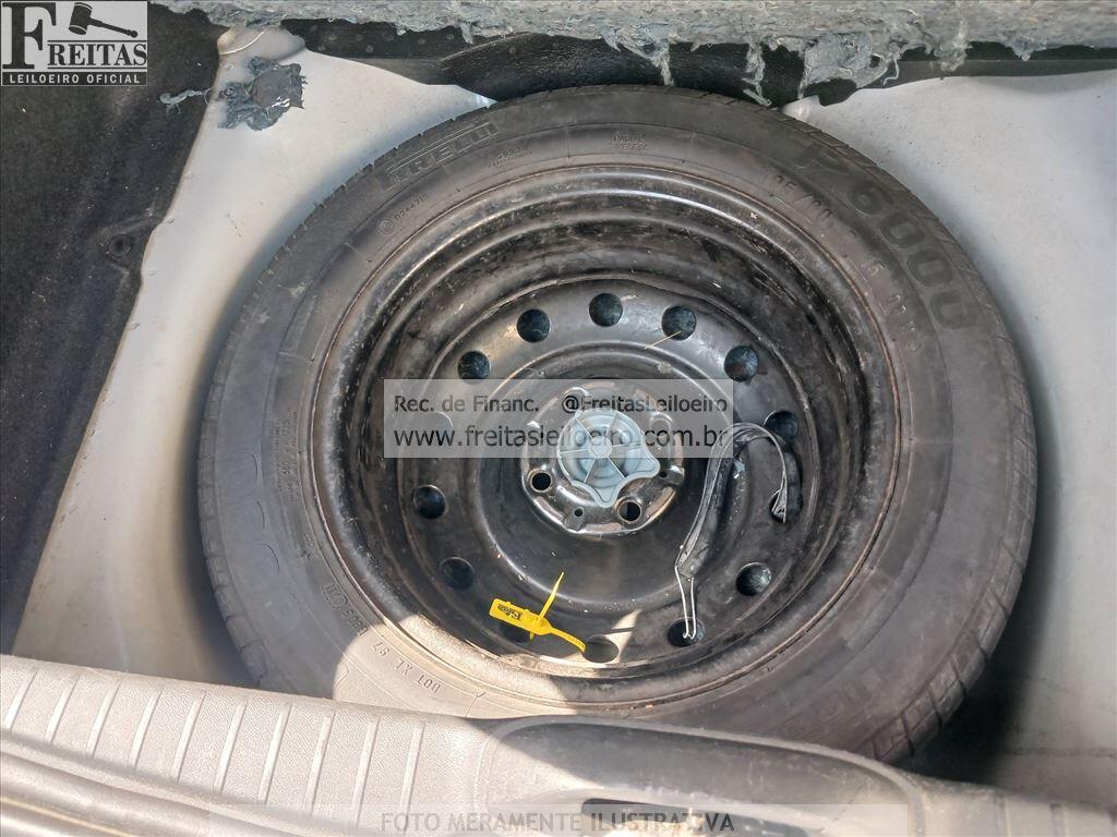 Peugeot 208 Allure 2014 — foto 10