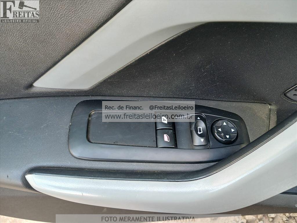 Peugeot 208 Allure 2014 — foto 11