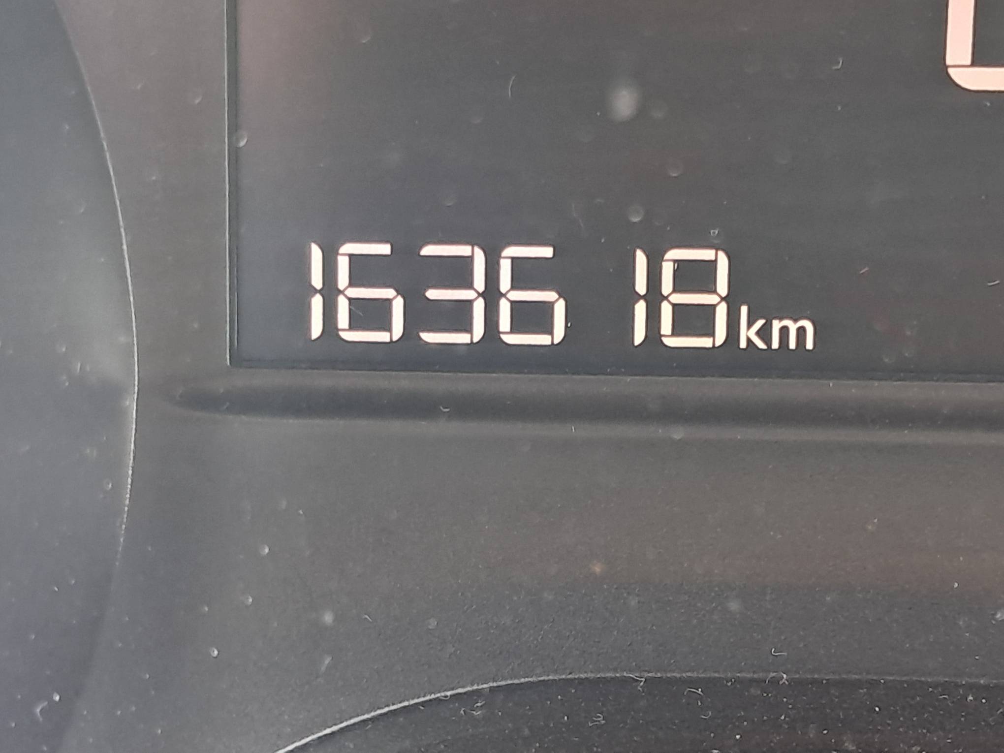 Peugeot 208 Allure 2014 — foto 14