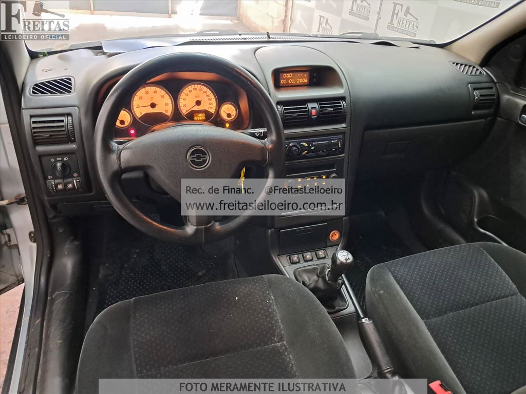 Chevrolet Astra HB 4P Advantage 2011 — foto 5