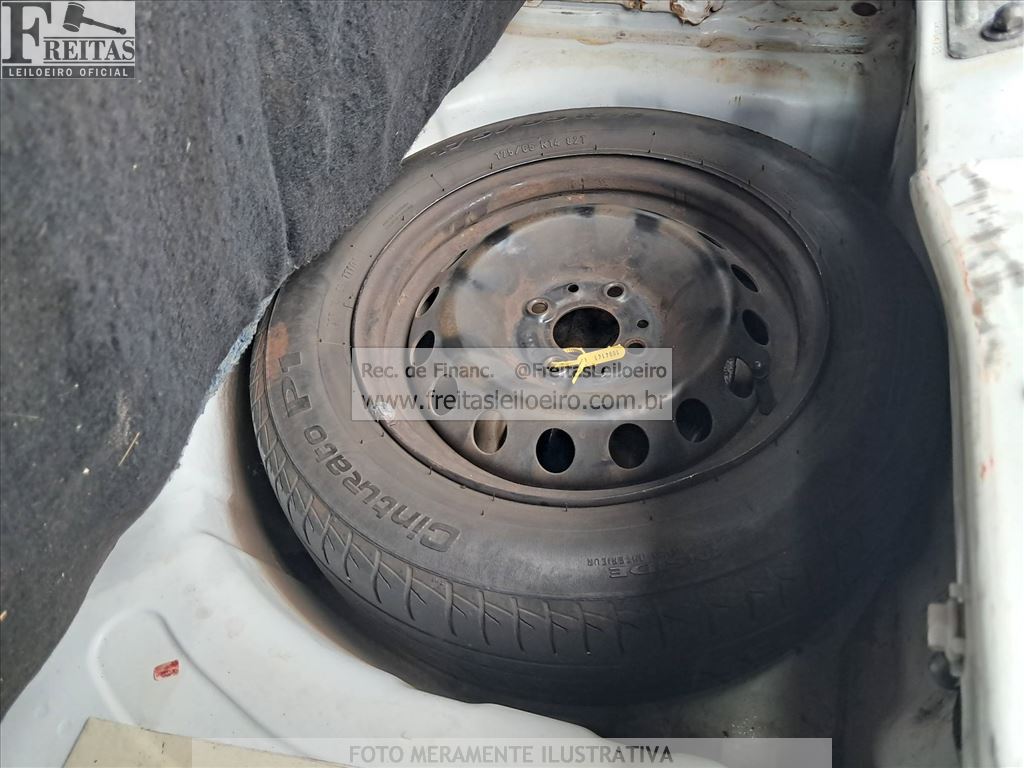 Fiat Mobi Like 2023 — foto 9