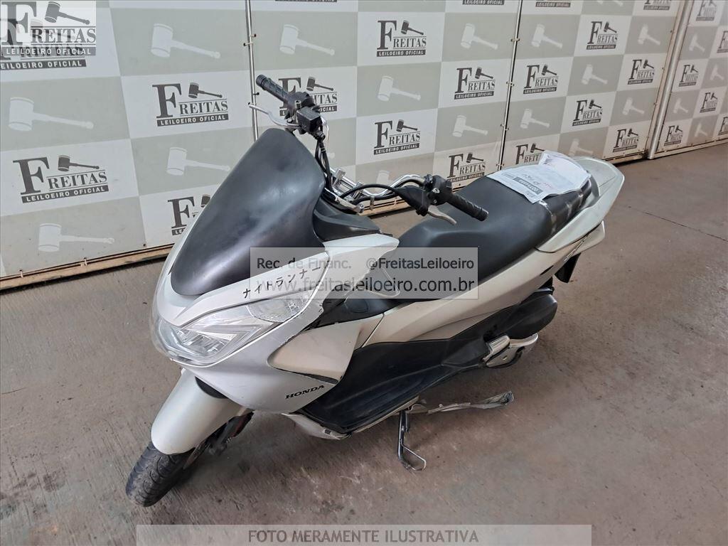 Honda PCX 150 2018, prata