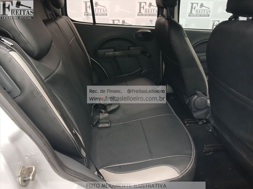 Fiat UNO Vivace 1.0 2015 — foto 7