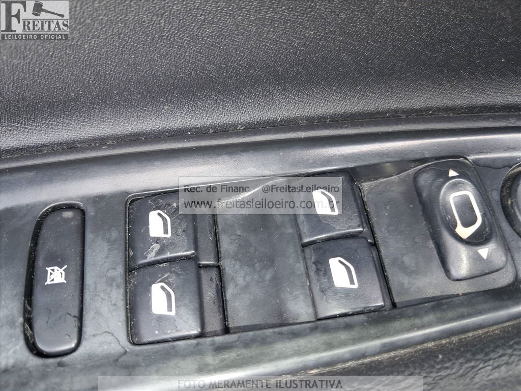 Citroën C4 20glxa5p F 2013 — foto 13