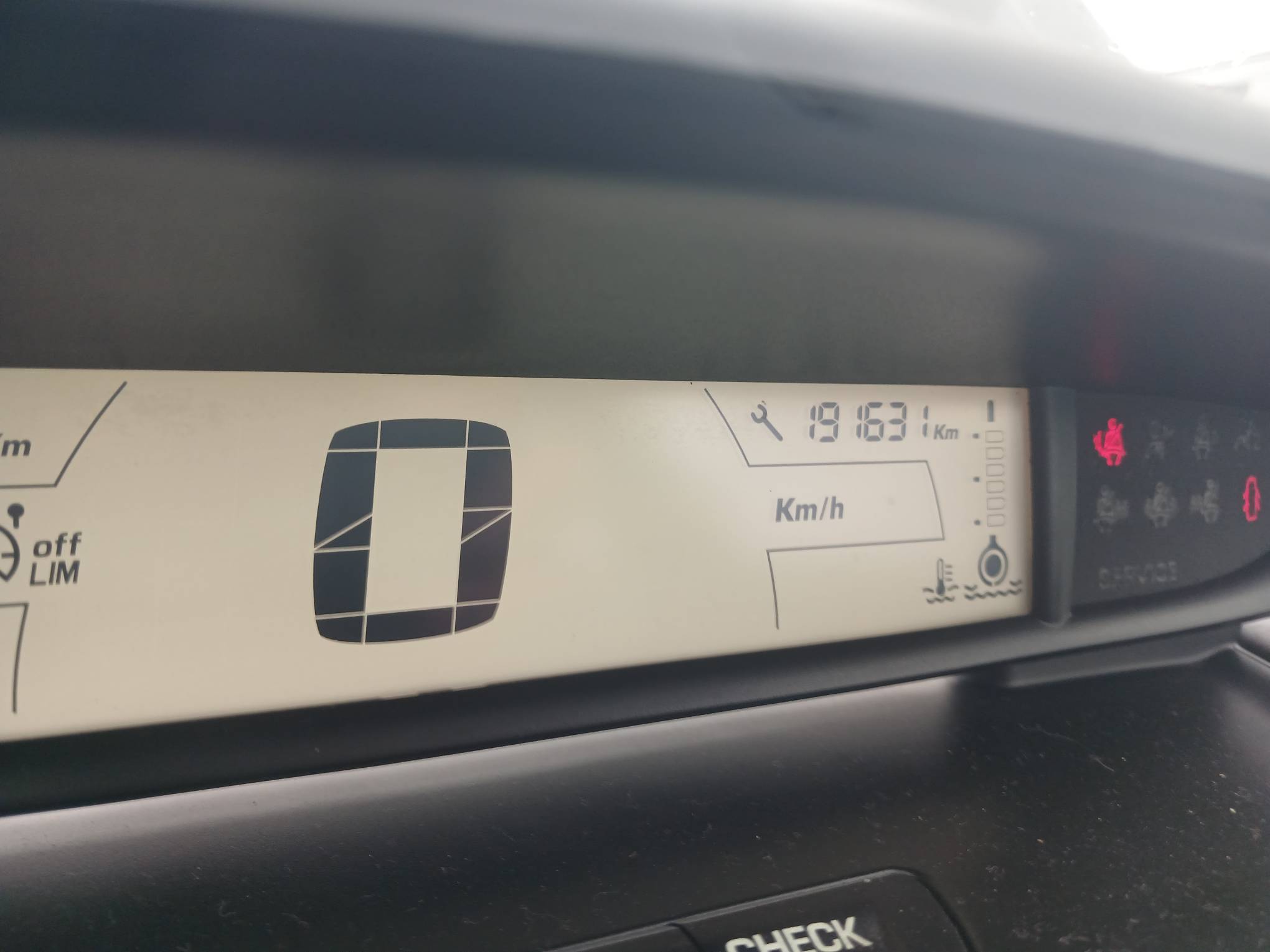Citroën C4 20glxa5p F 2013 — foto 18