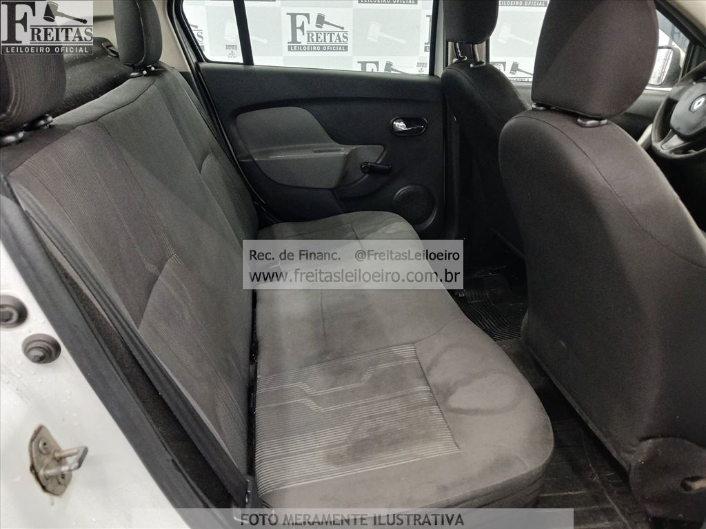 Renault Logan Expr 1016v 2015 — foto 7