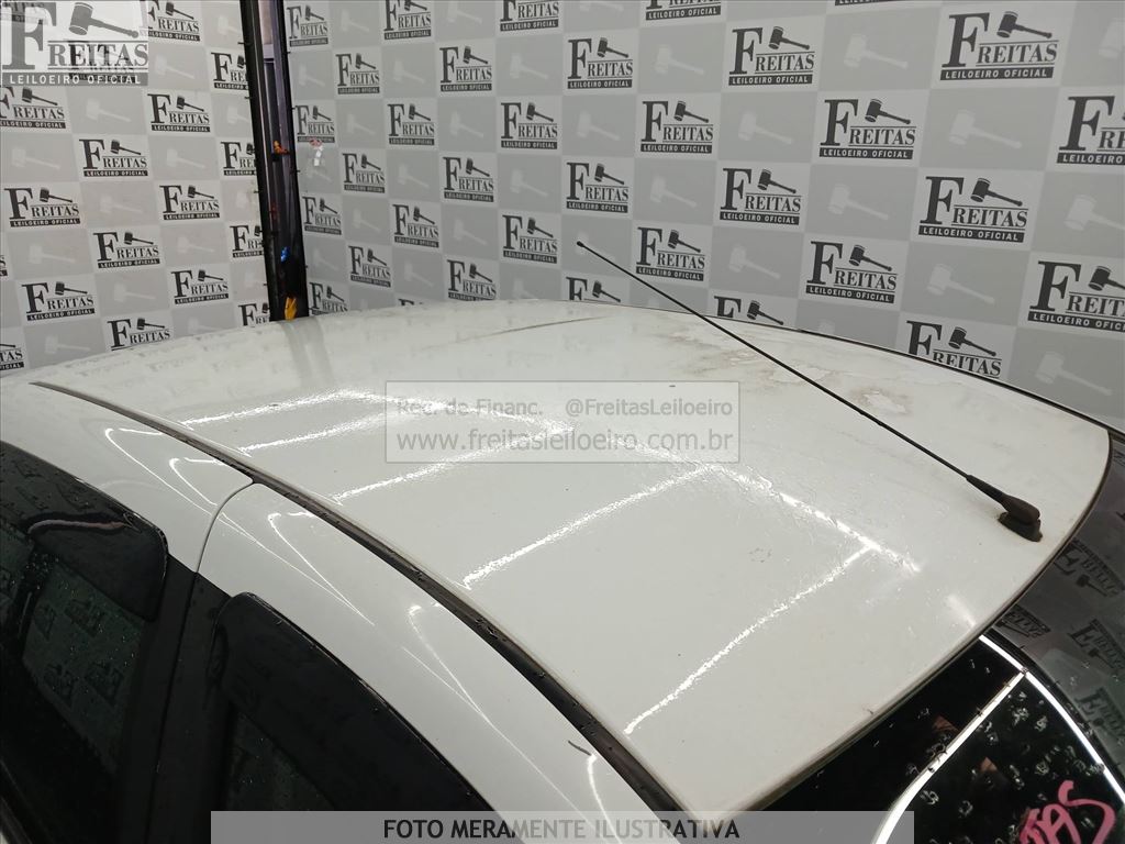 Renault Logan Expr 1016v 2015 — foto 8