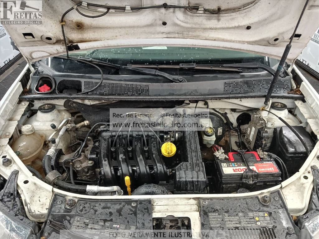 Renault Logan Expr 1016v 2015 — foto 9