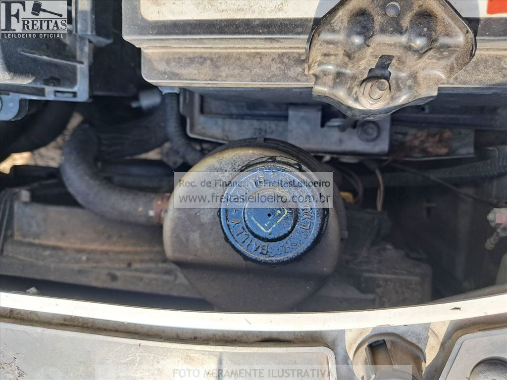 Renault Logan Expr 1016v 2015 — foto 12