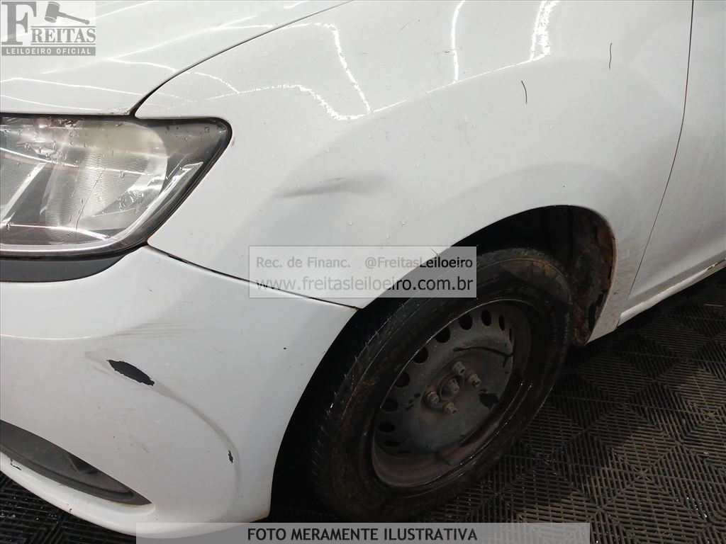 Renault Logan Expr 1016v 2015 — foto 17