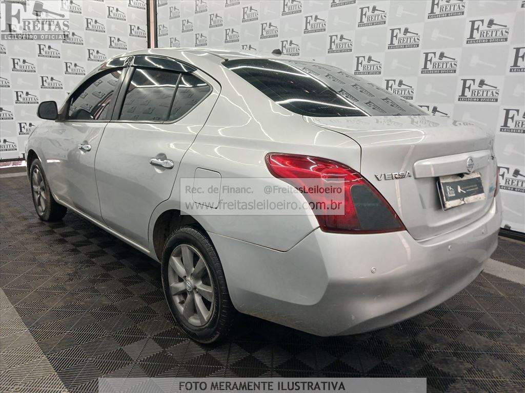 Nissan Versa 16sl Flex 2013 — foto 3