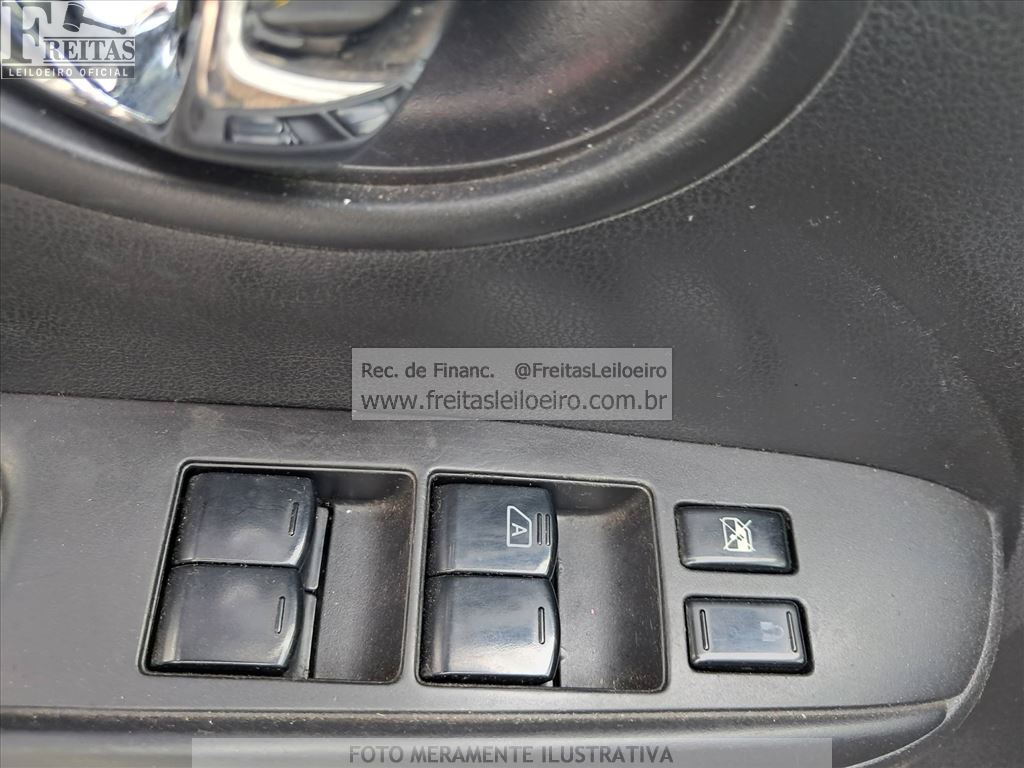 Nissan Versa 16sl Flex 2013 — foto 12