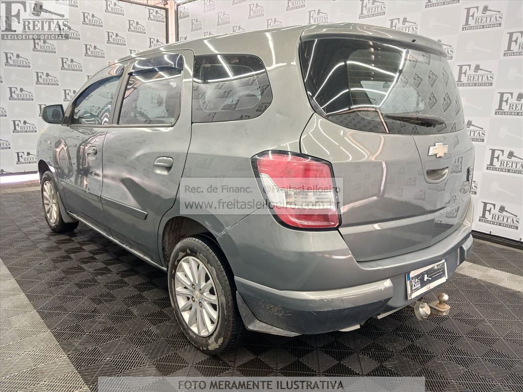 Chevrolet Spin 1.8l MT LT 2013 — foto 3