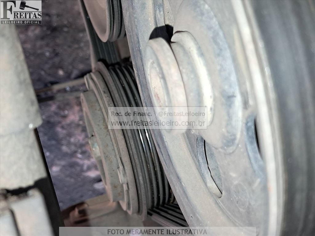 Chevrolet Spin 1.8l MT LT 2013 — foto 11