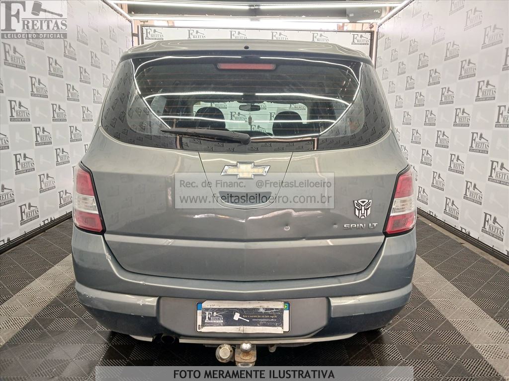 Chevrolet Spin 1.8l MT LT 2013 — foto 17