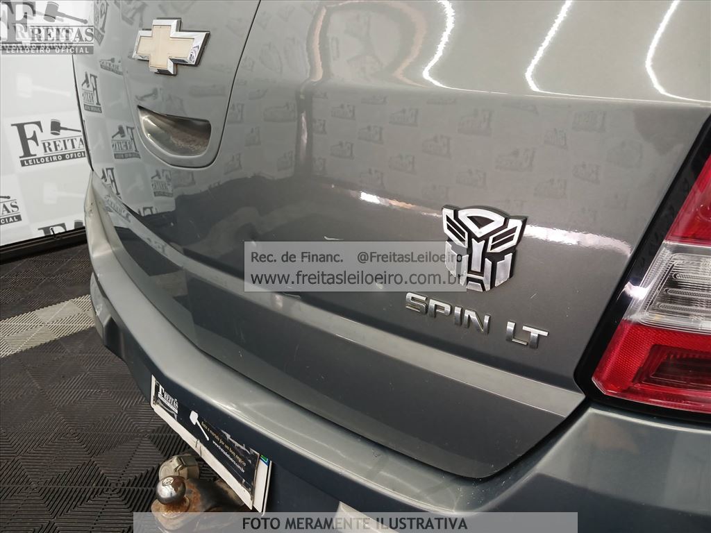 Chevrolet Spin 1.8l MT LT 2013 — foto 18