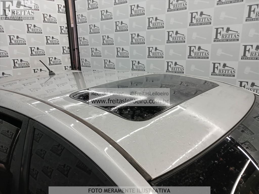 Nissan Tiida 18sl Flex 2012 — foto 9