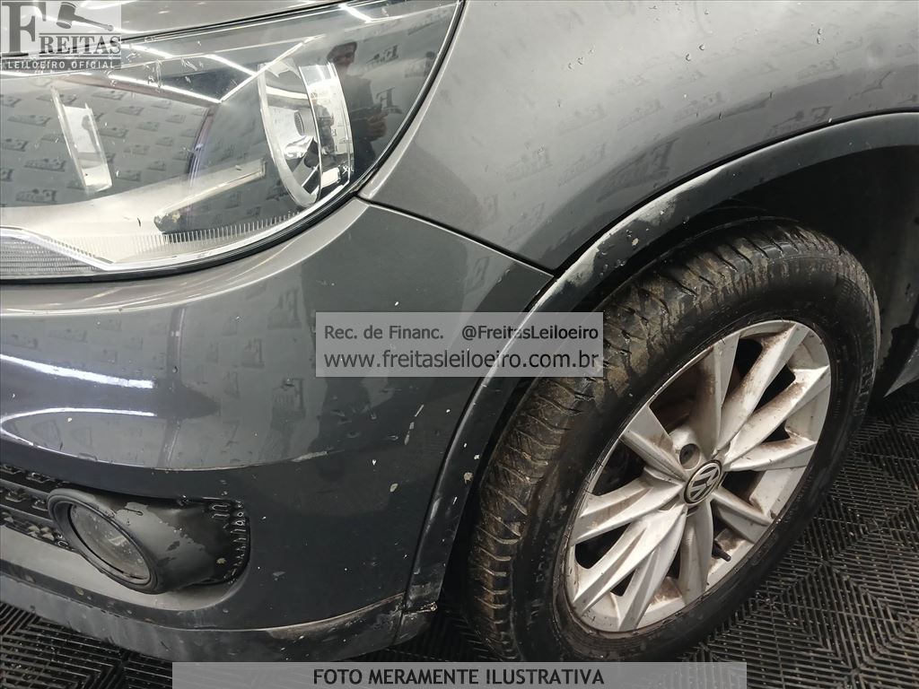 Volkswagen Tiguan 2.0 TSI 2012 — foto 18