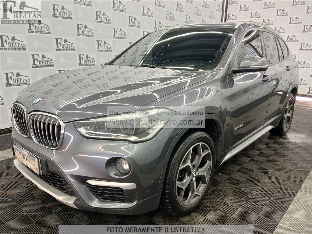 BMW X1 S20i Activeflex 2016, cinza