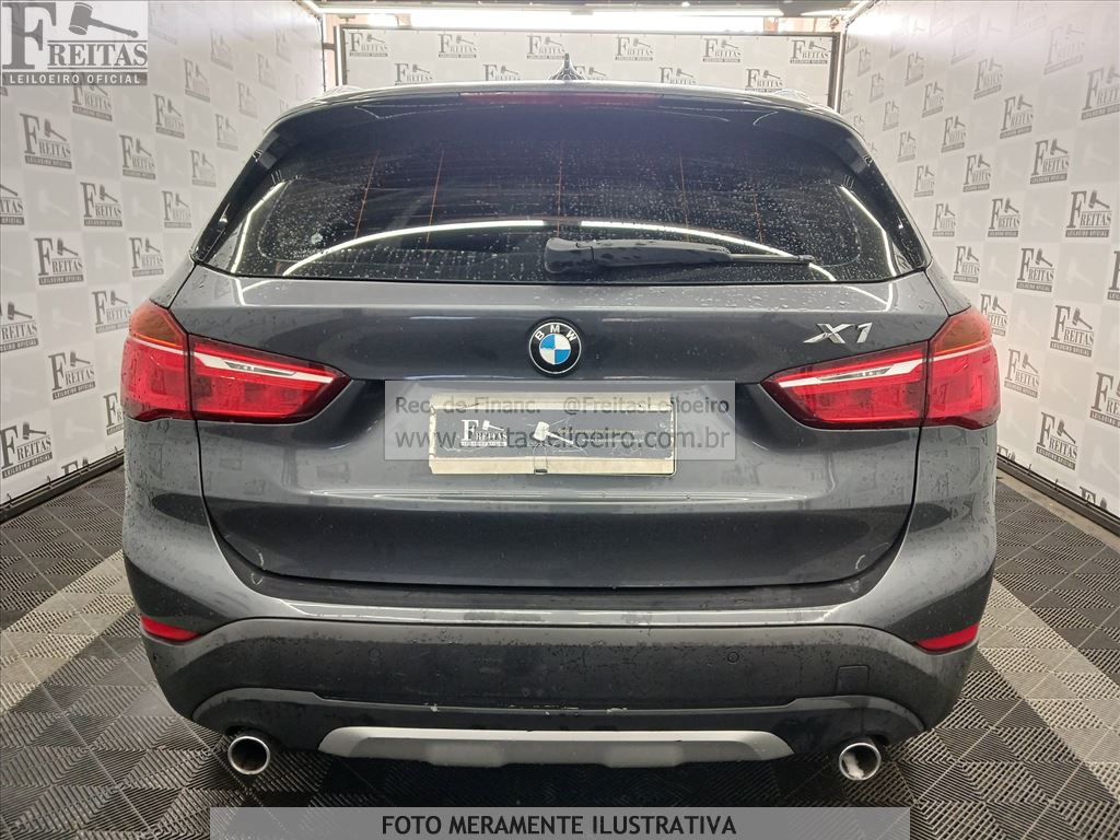 BMW X1 S20i Activeflex 2016 — foto 14