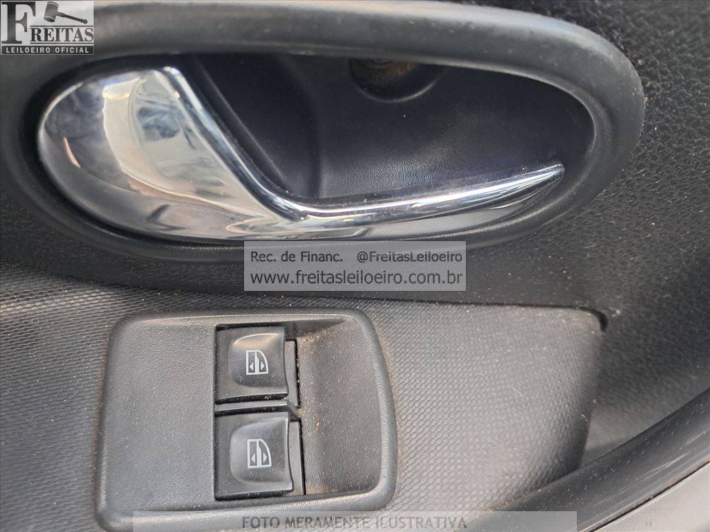 Renault Sandero Expr 10 2020 — foto 11