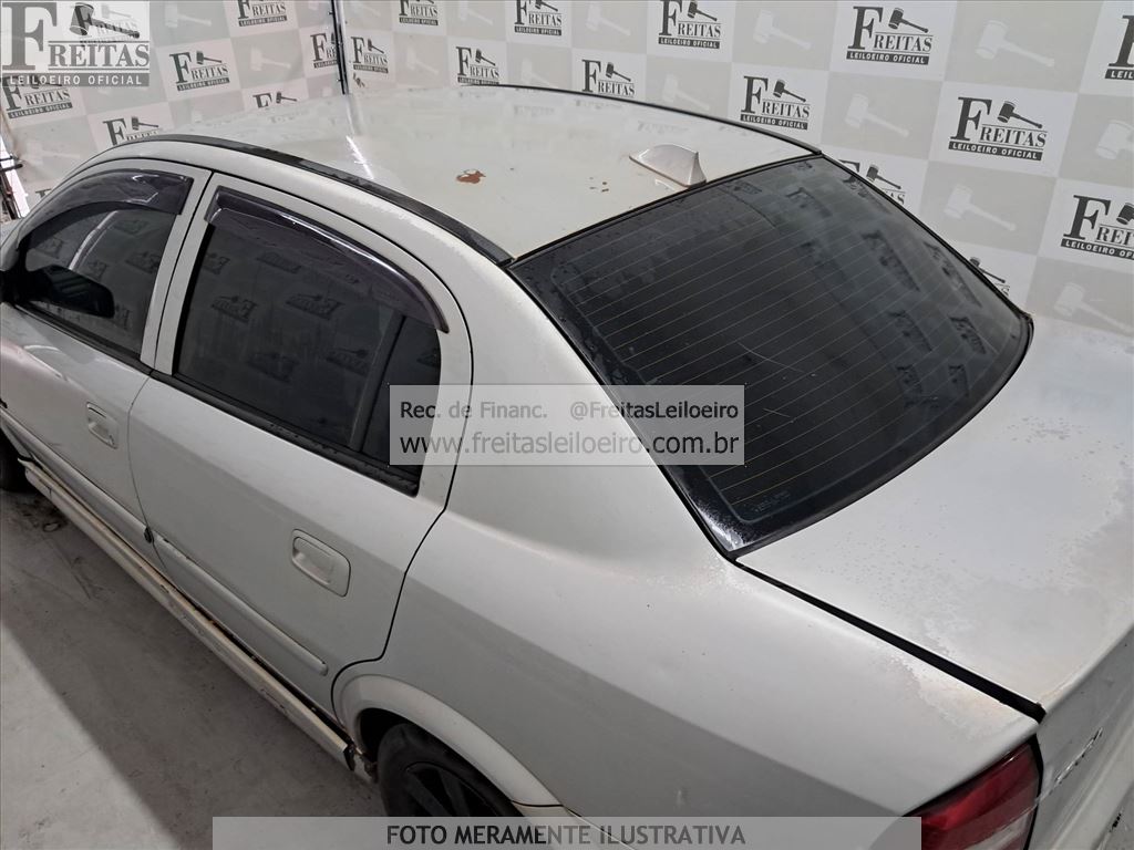 Chevrolet Astra Sedan Confort 2005 — foto 21
