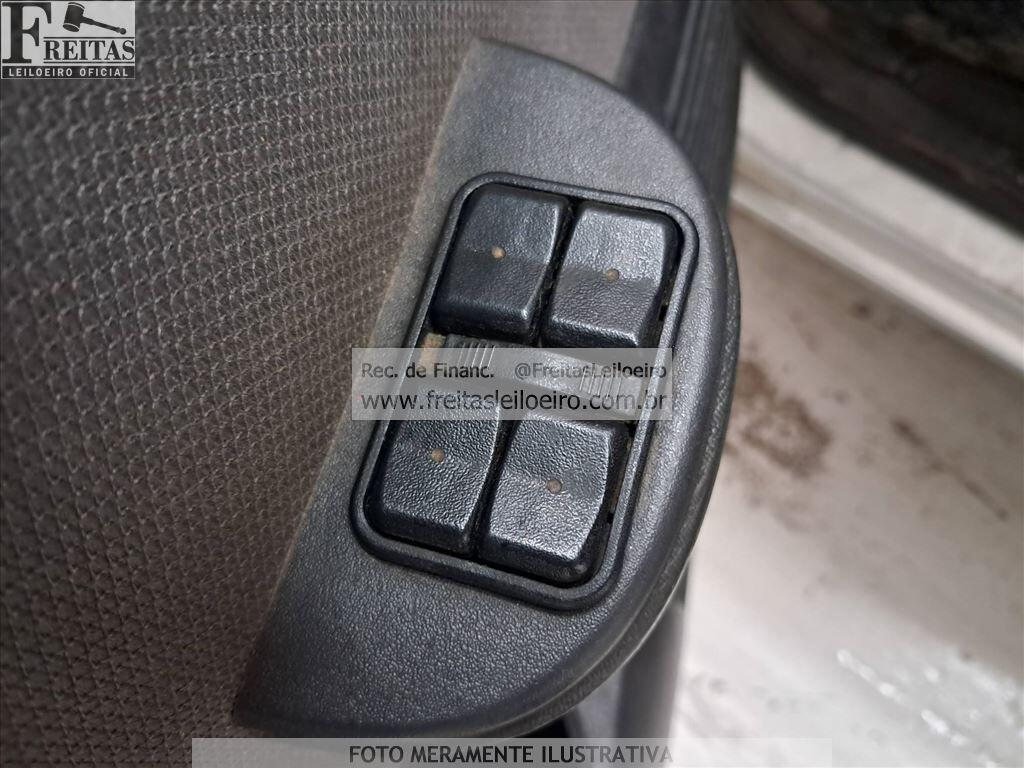 Chevrolet Classic LS 2012 — foto 12