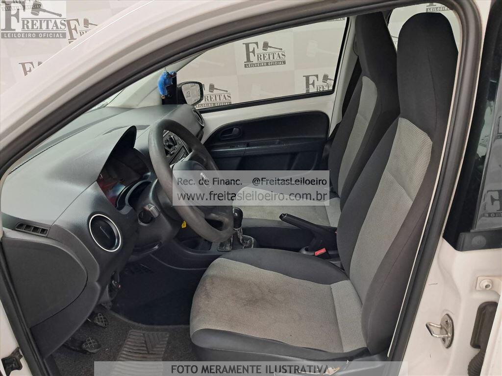Volkswagen UP Take MA 2016 — foto 6