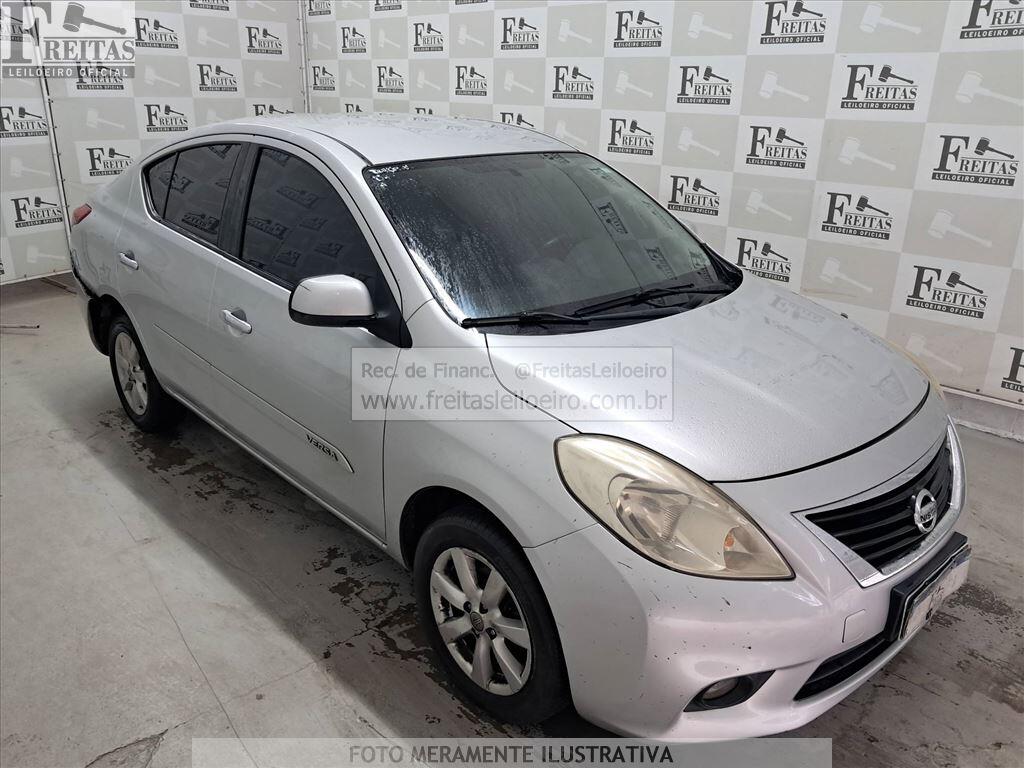 Nissan Versa 16sl Flex 2013 — foto 2