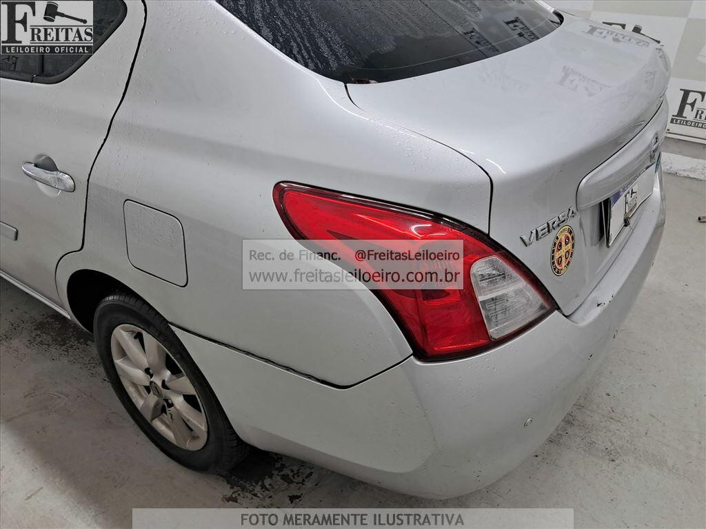 Nissan Versa 16sl Flex 2013 — foto 18