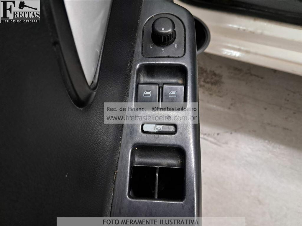 Volkswagen FOX 1.6 II 2014 — foto 10