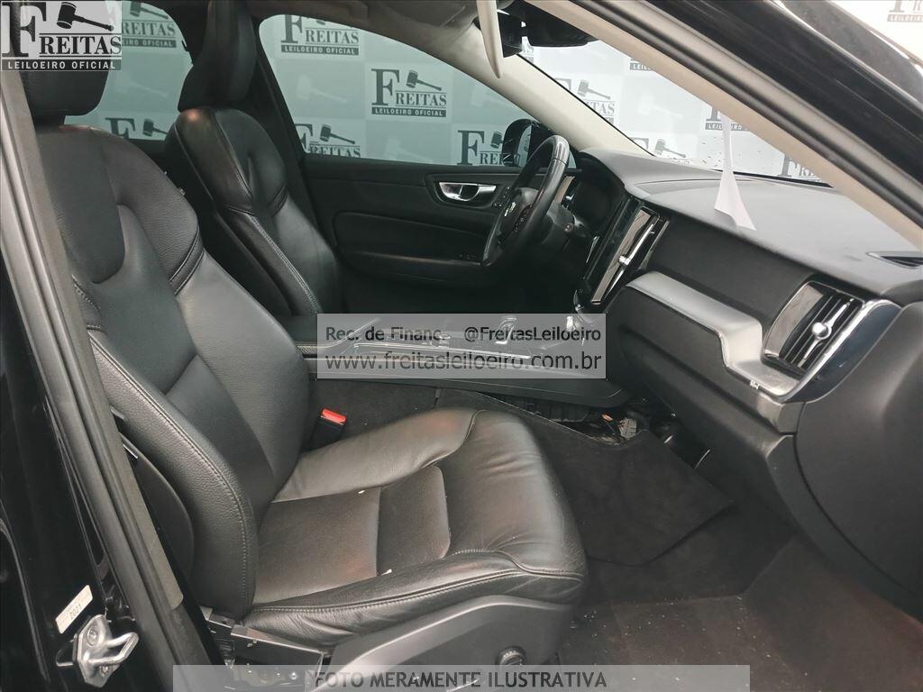 Foto 6 de 19: I/VOLVO XC60 T8 MOMENTUM, 21/21, PLACA: E__-___2, GAS/ELETR, PRETA