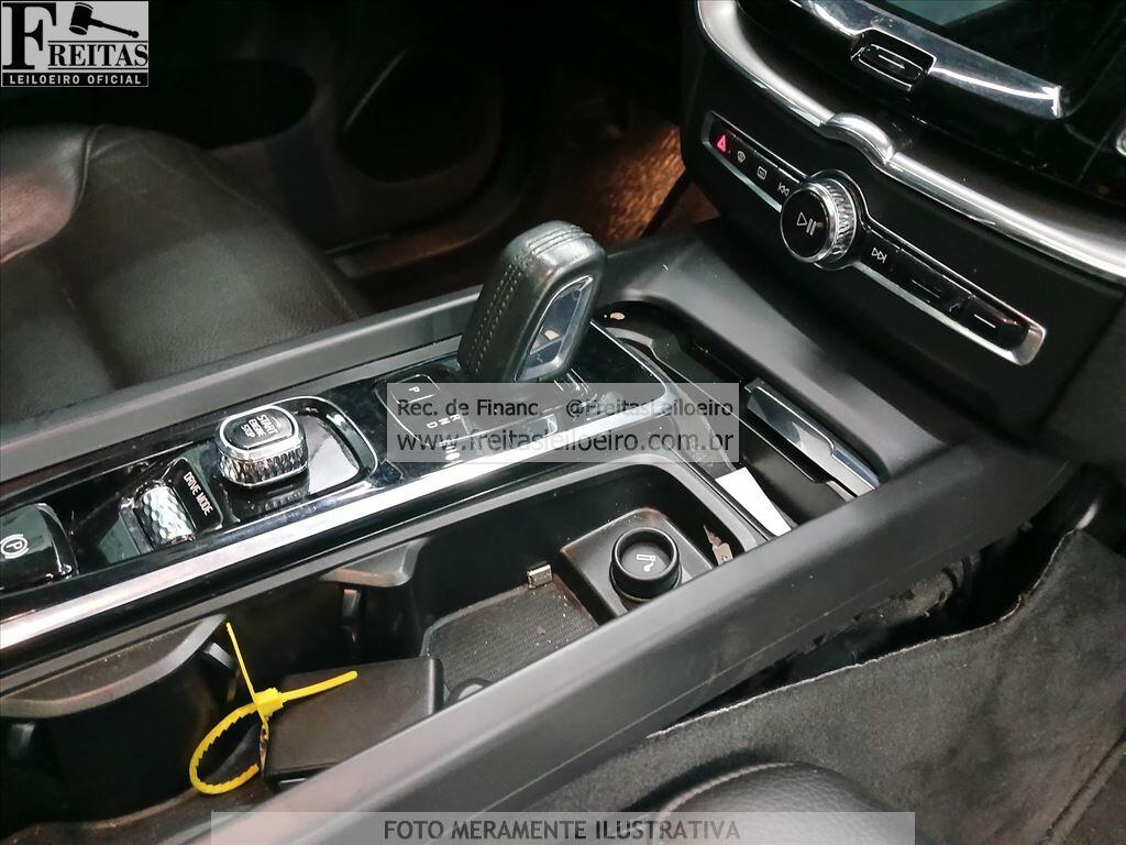 Foto 8 de 19: I/VOLVO XC60 T8 MOMENTUM, 21/21, PLACA: E__-___2, GAS/ELETR, PRETA