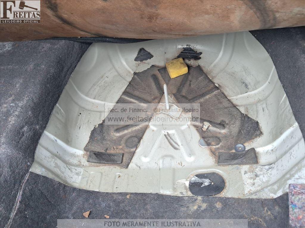 Foto 10 de 17: RENAULT/LOGAN AUTH 10, 19/20, PLACA: Q__-___8, GASOL/ALC, BRANCA