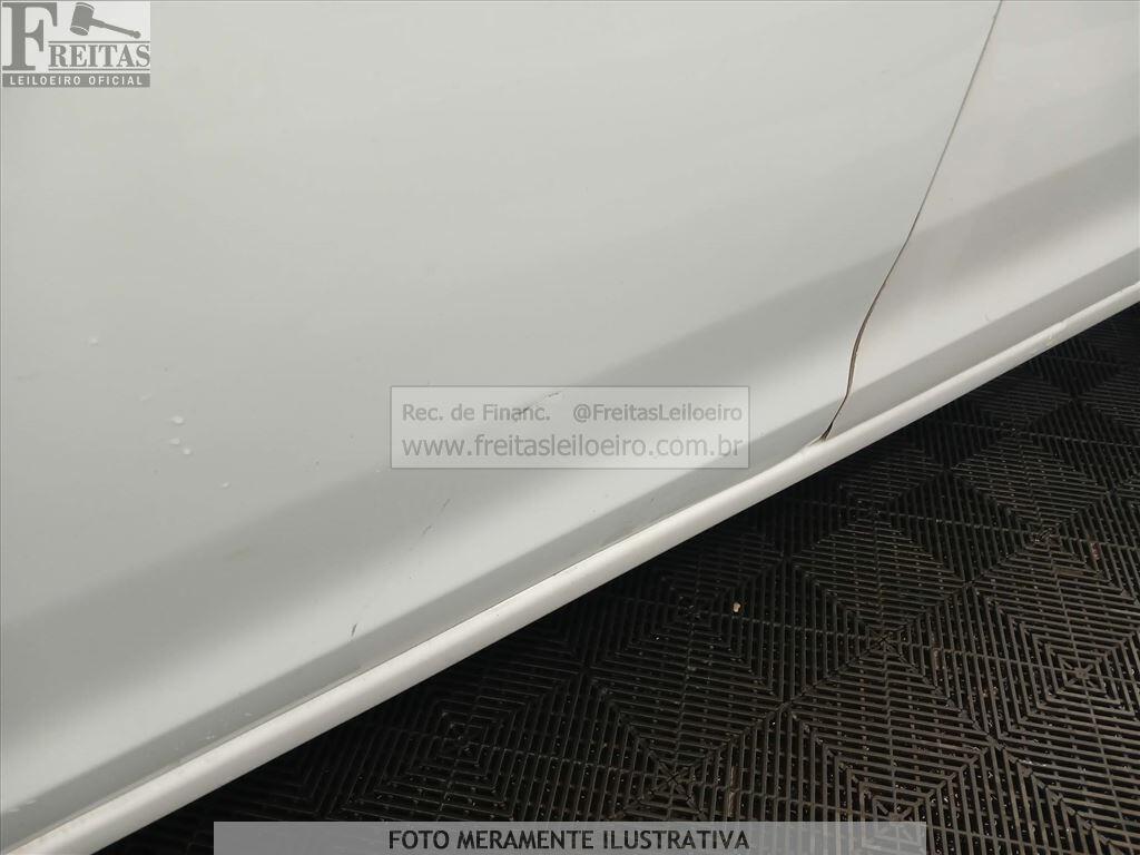 Foto 15 de 17: RENAULT/LOGAN AUTH 10, 19/20, PLACA: Q__-___8, GASOL/ALC, BRANCA