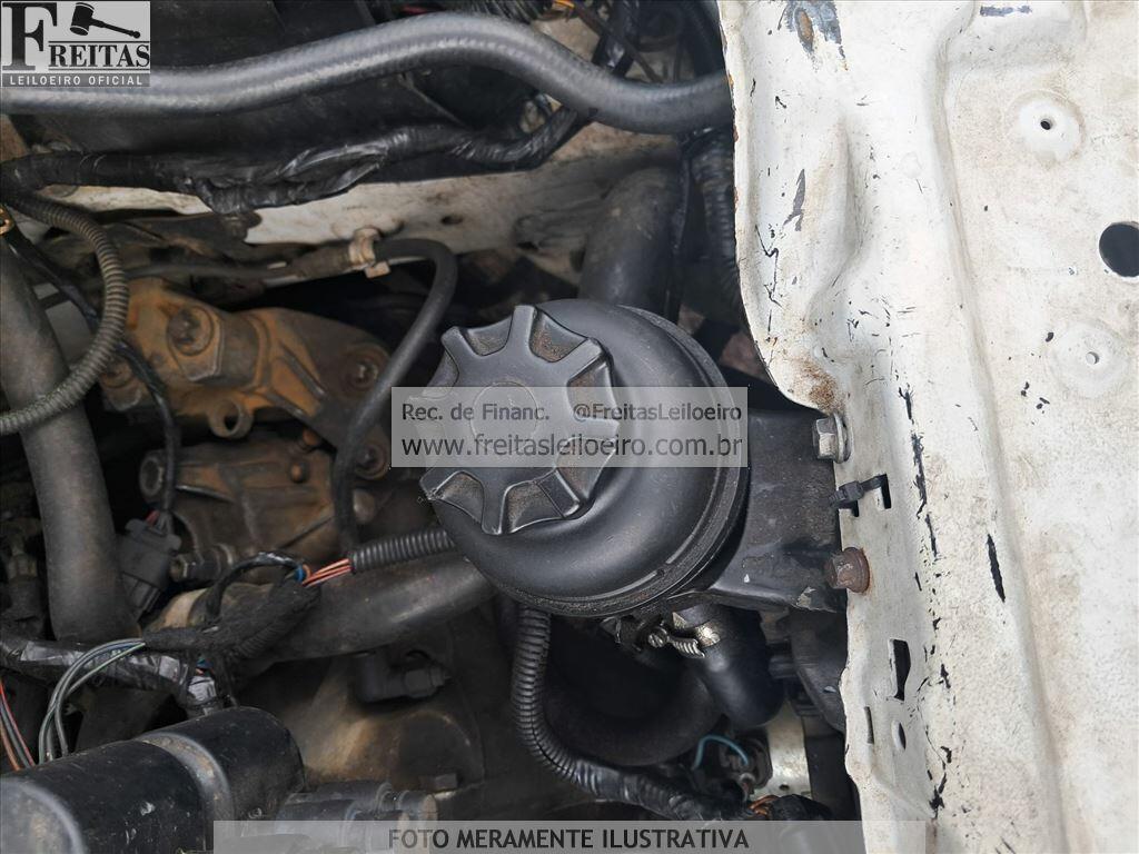 Foto 10 de 15: GM/CORSA HATCH MAXX, 08/09, PLACA: E__-___4, GASOL/ALC, BRANCA