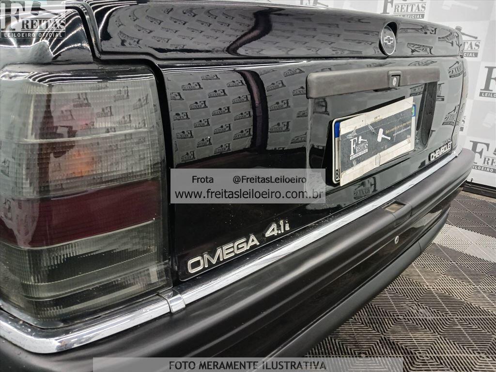Foto 18 de 19: GM/OMEGA CD, 97/97, PLACA: C__-___4, GASOLINA, PRETA
