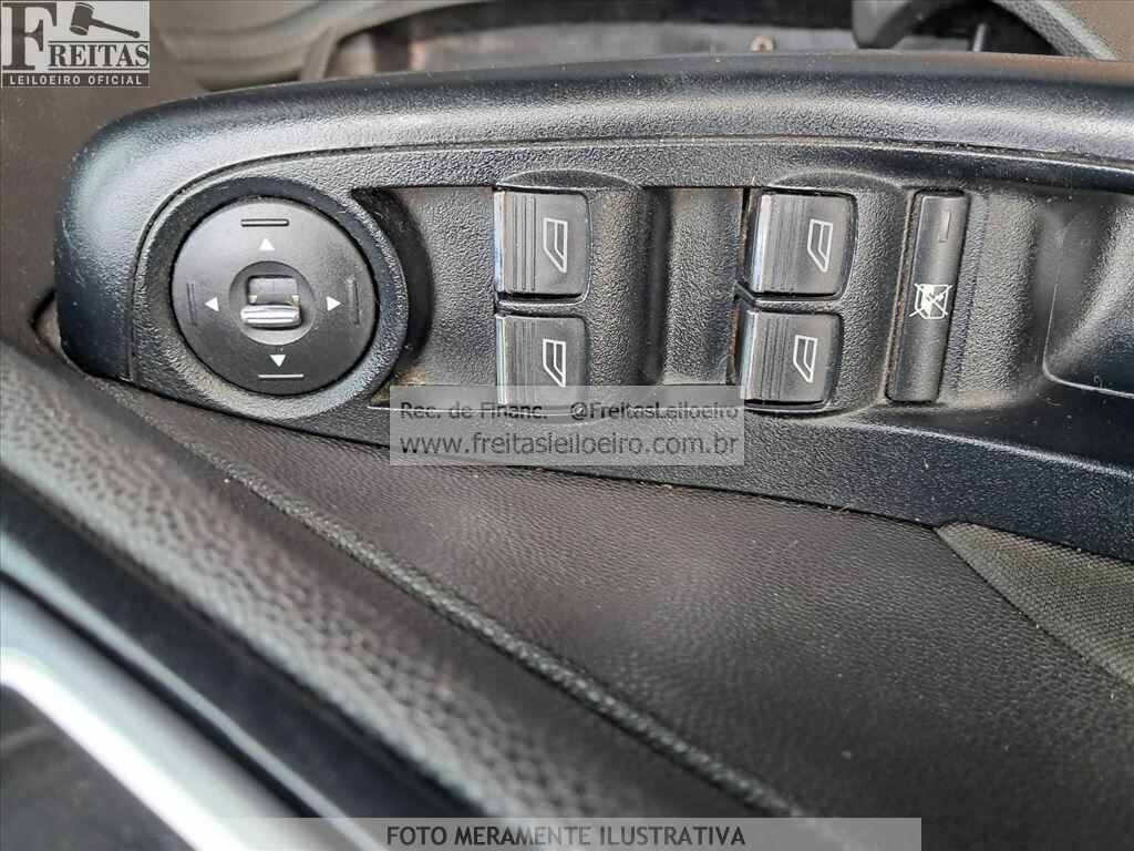 Foto 12 de 20: FORD/FIESTA HA 1.6L SE A, 14/15, PLACA: P__-___0, GASOL/ALC, PRETA