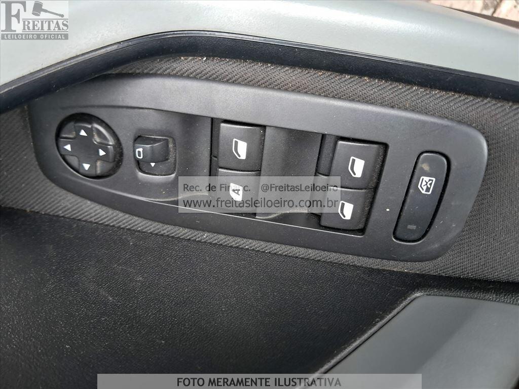 Foto 11 de 22: PEUGEOT/208 ACTIVE PACK, 16/16, PLACA: P__-___6, GASOL/ALC, BRANCA