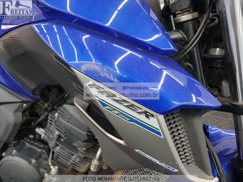 Foto 8 de 11: YAMAHA/FZ25 FAZER, 20/20, PLACA: R__-___1, GASOL/ALC, AZUL