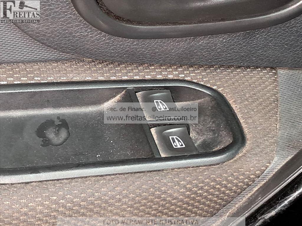 Foto 11 de 21: RENAULT/SANDERO ZEN10MT, 20/21, PLACA: R__-___8, GASOL/ALC/GN, BRANCA