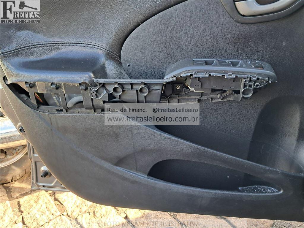 Foto 16 de 23: HONDA/FIT LX FLEX, 10/10, PLACA: E__-___4, GASOL/ALC, CINZA