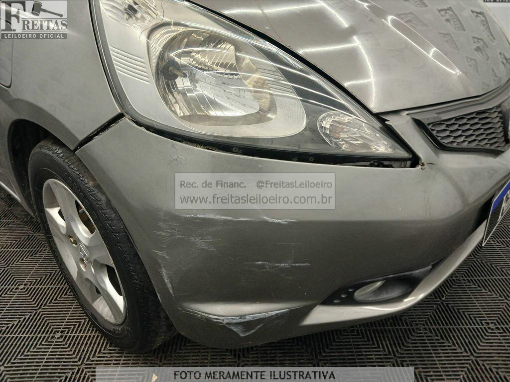 Foto 19 de 23: HONDA/FIT LX FLEX, 10/10, PLACA: E__-___4, GASOL/ALC, CINZA