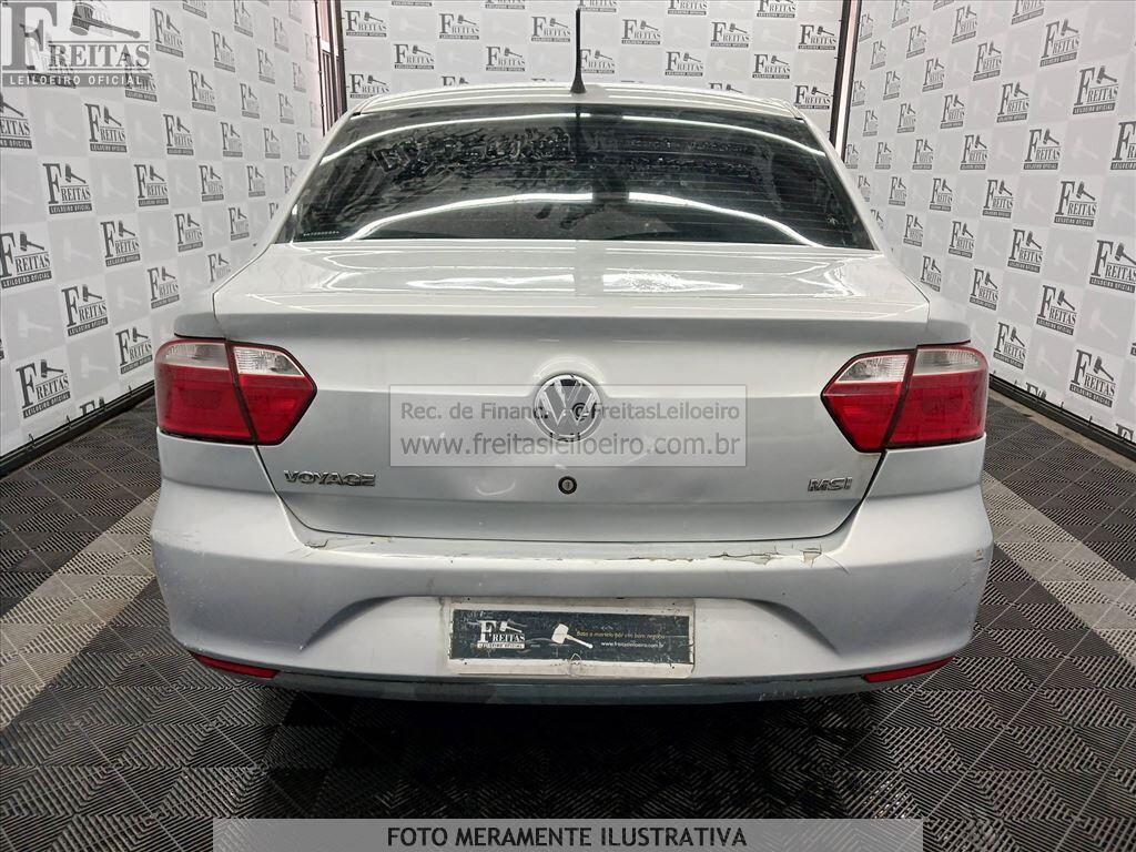 Foto 18 de 20: VW/NOVO VOYAGE TL MBV, 16/17, PLACA: P__-___4, GASOL/ALC, PRATA